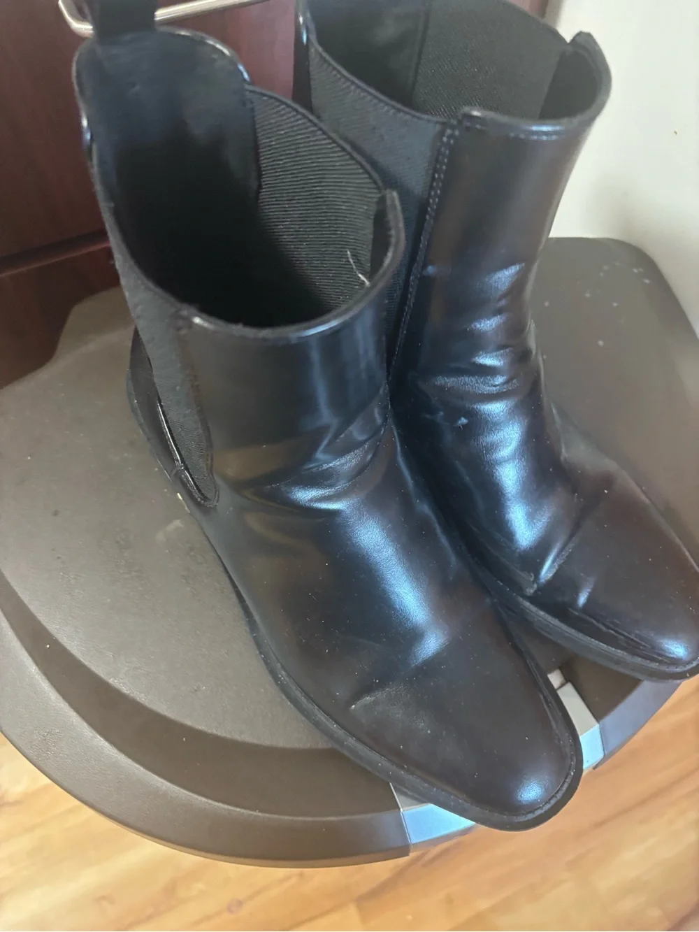 Zara women’s  Chelsea Boots